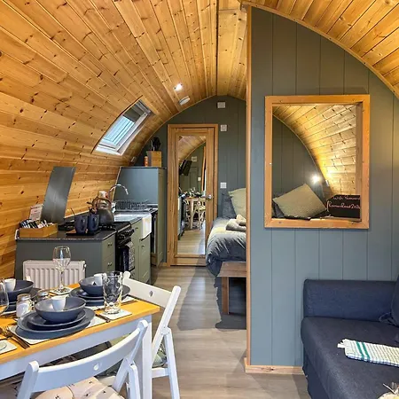 Swallow - Uk51347 Nyaraló *