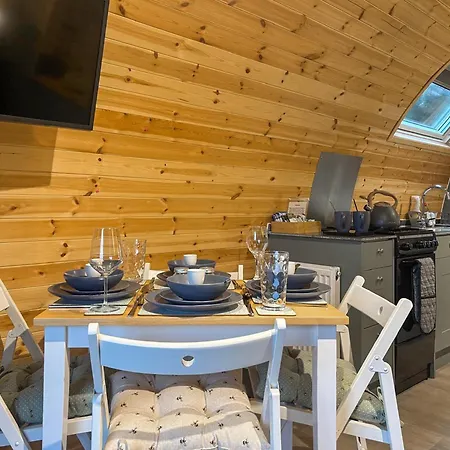 Swallow - Uk51347 Nyaraló *